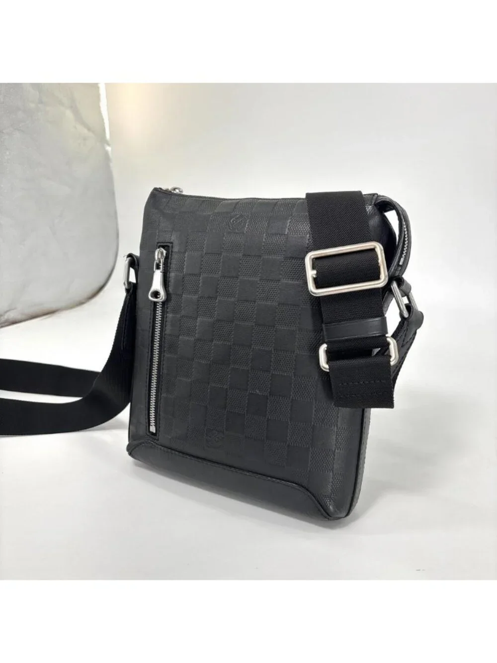 Louis Vuitton Damier Infini Messenger BB Shoulder Bag